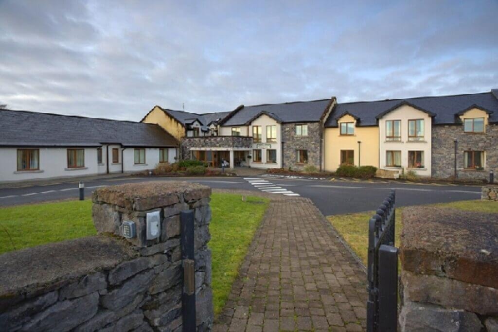 An Teaghlach Uilinn Nursing Home